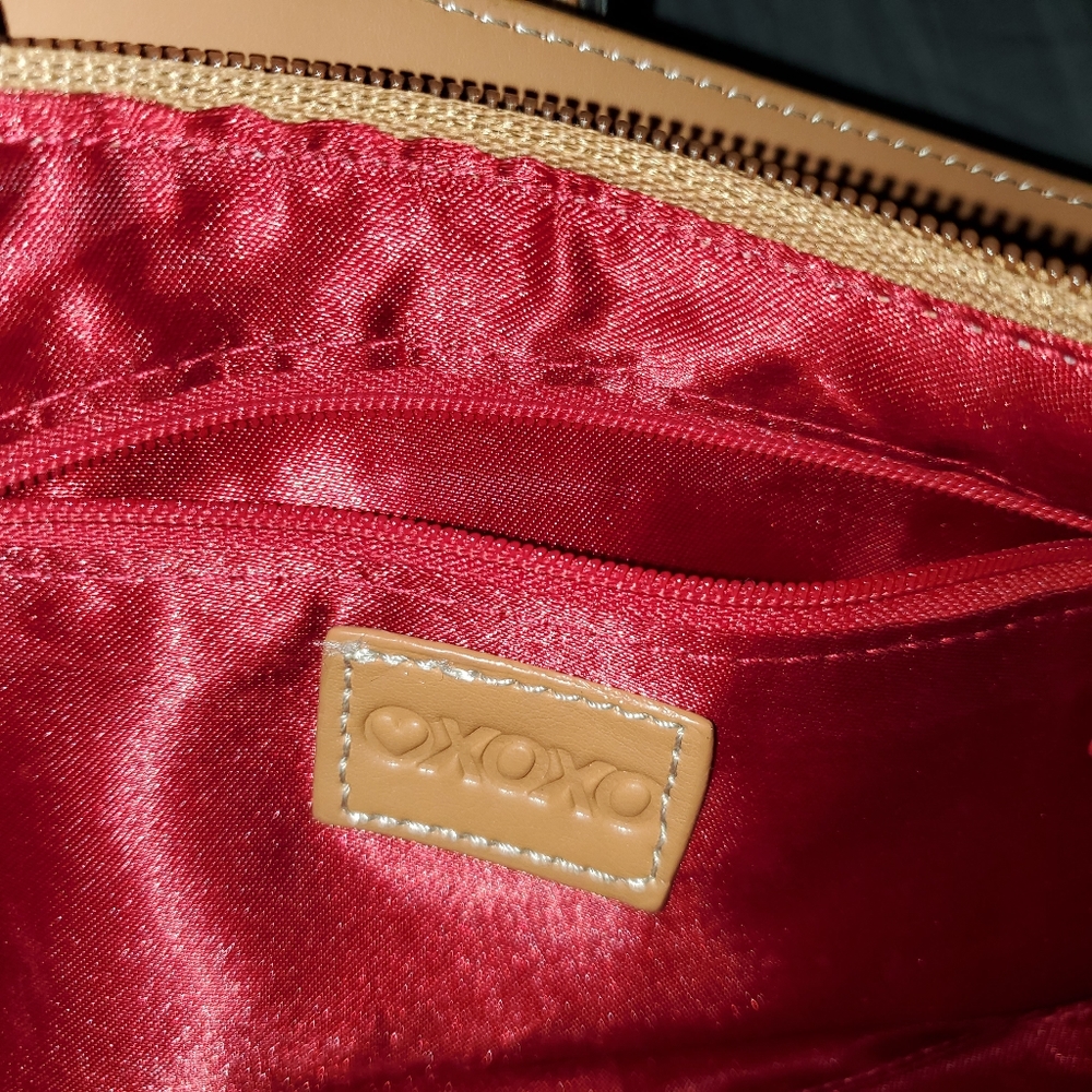 XOXO Small Red Print Handbag - Picture 3 of 4